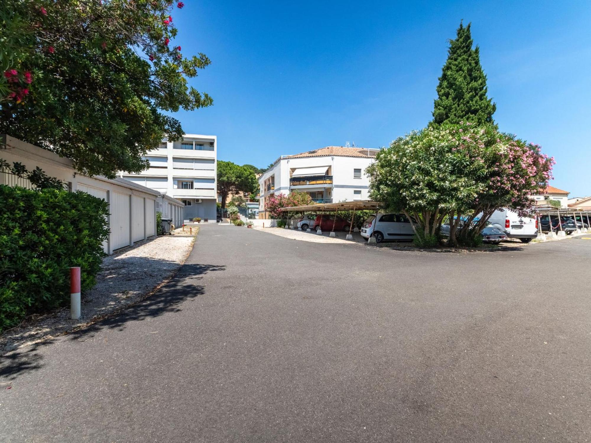 Apartment Les Roses Lauriers By Interhome Le Lavandou Buitenkant foto