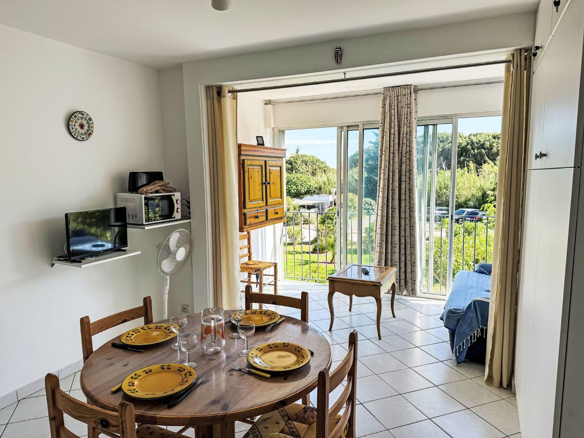 Apartment Les Roses Lauriers By Interhome Le Lavandou Buitenkant foto
