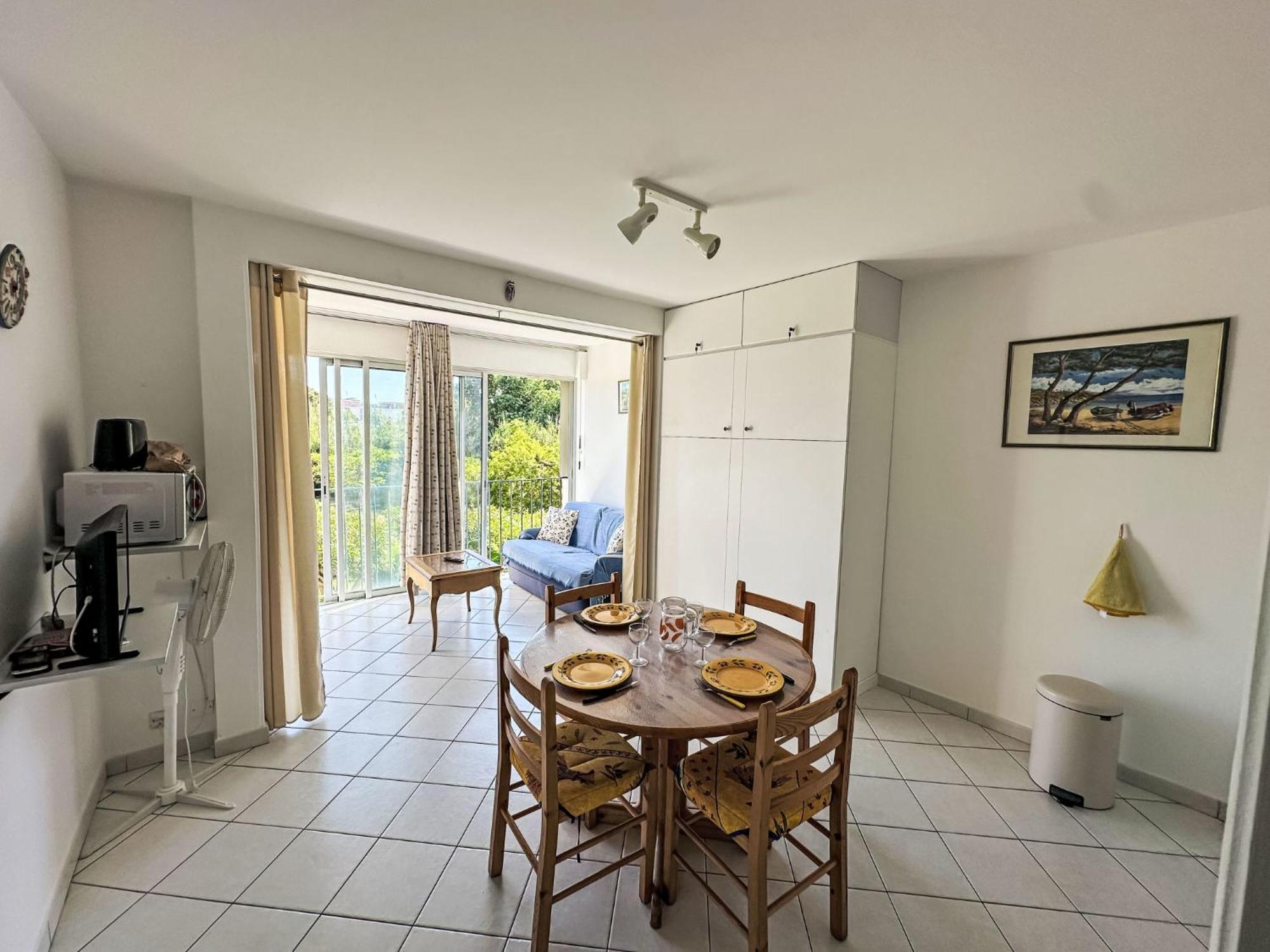 Apartment Les Roses Lauriers By Interhome Le Lavandou Buitenkant foto